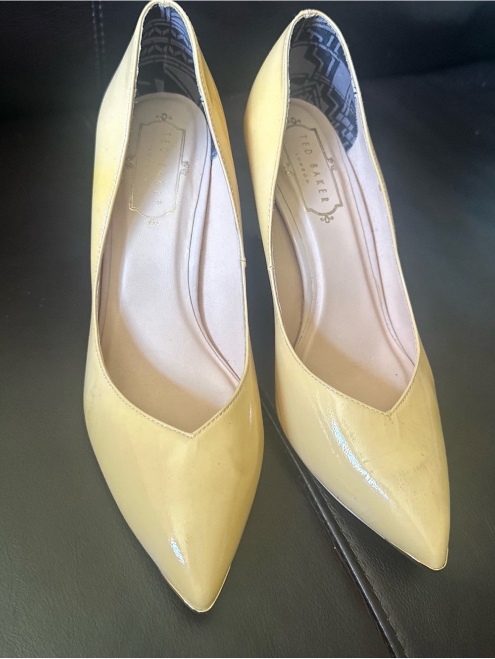 Ted Baker Lemon Yellow Patent Leather Pointed-Toe Stiletto Pumps EU 37.5 US7 3”